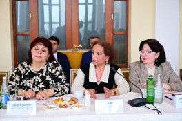 “Musiqi və incəsənət məktəblərində müəllim keyfiyyəti” mövzusunda dəyirmi masa keçirilib - FOTO 