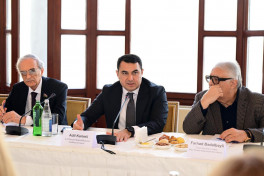 “Musiqi və incəsənət məktəblərində müəllim keyfiyyəti” mövzusunda dəyirmi masa keçirilib - FOTO 