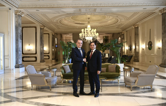 Ceyhun Bayramov Vyetnam xarici işlər naziri ilə görüşüb