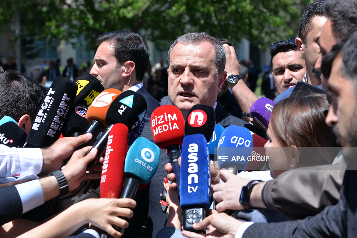 Ceyhun Bayramov: Partlayışların baş verdiyi ərazilərlə bağlı Ermənistan ümumiyyətlə mina xəritəsi təqdim etməyib