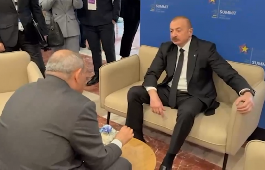 Prezident İlham Əliyev Tiranada Nikol Paşinyanla görüşüb - VİDEO 