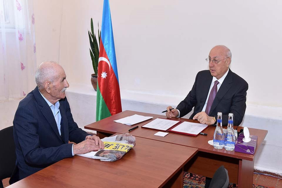 Zakir Fərəcov sakinlərlə növbəti səyyar qəbul keçirilib