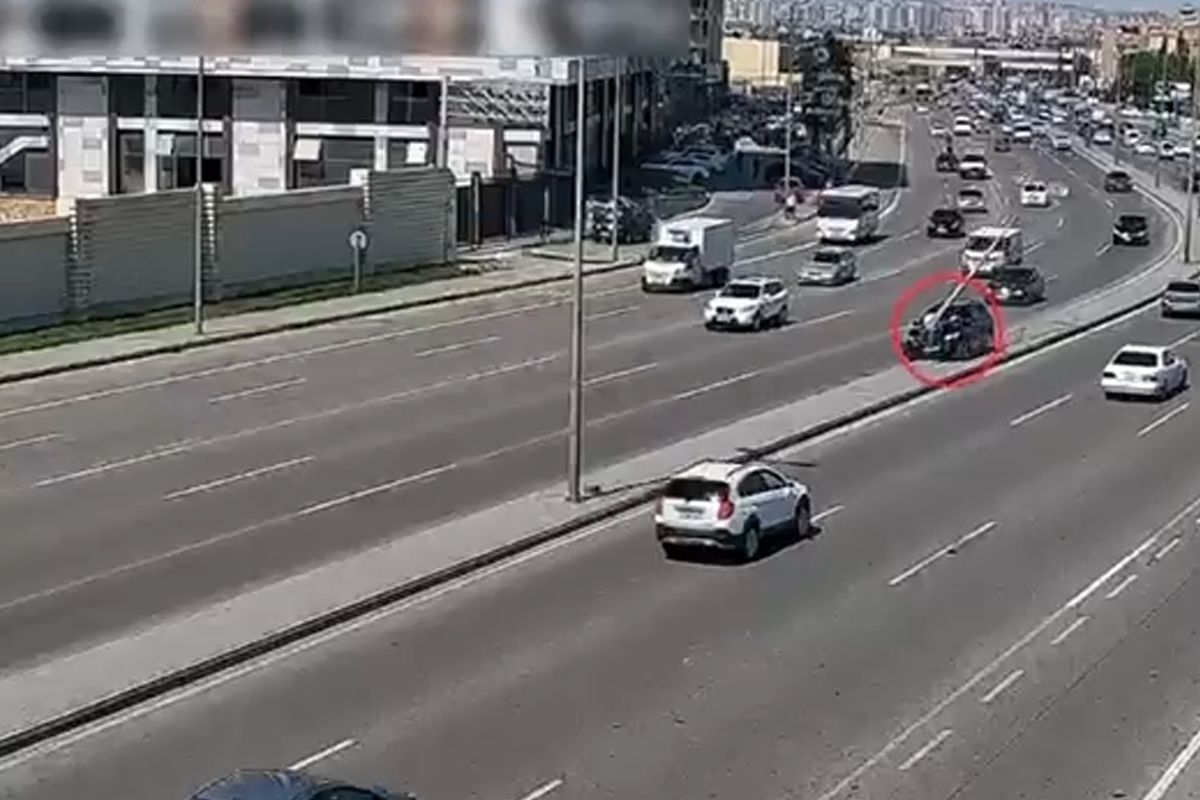 NİİM: Yol qəzalarının əsas səbəblərindən biri sükan arxasında mobil telefondan istifadədir - VİDEO 