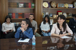Media nümayəndələri ilə Özbəkistanda görüş təşkil olunub