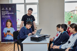 Azercell “Məktəblilər üçün Kibermaarifləndirmə Proqramı”na start verib