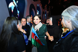 Şəhid analarının iştirakı ilə Vətən müharibəsində Zəfərin 5 illiyinə həsr olunmuş tədbir keçirilib - FOTO 