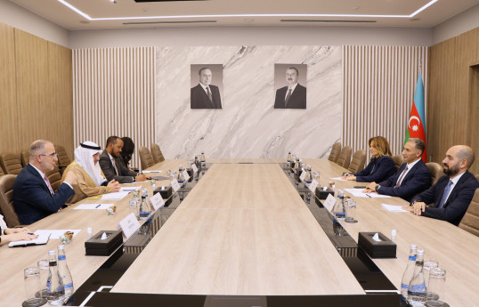 Rəşad Nəbiyev İslam İnkişaf Bankı qrupunun sədri ilə görüşüb
