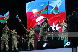 Bakıda Zəfər Günü münasibətilə konsert keçirilib, atəşfəşanlıq olub - FOTO   - VİDEO  - YENİLƏNİB 