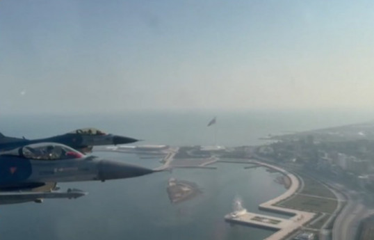 Türkiyə Müdafiə Nazirliyi Bakıda hərbi paradda F-16-dan çəkilmiş videogörüntü yayıb