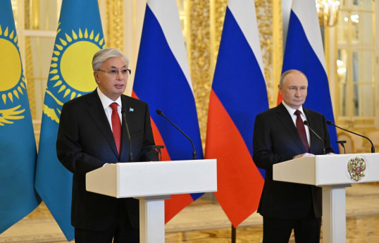 Qazaxıstan prezidenti Kasım Jomart Tokayev, Rusiya prezidenti Vladimir Putin