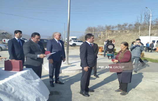 Köç karvanı Xocalının Şuşakənd kəndinə çatıb, açarlar təqdim olunub - FOTO  - YENİLƏNİB  - VİDEO 