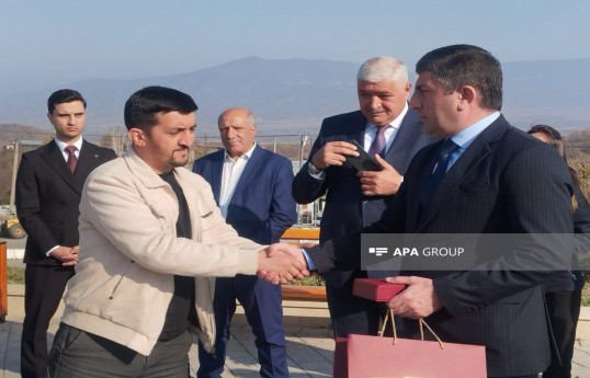 Növbəti köç karvanı Xocalının Xanyurdu kəndinə çatıb, açarlar təqdim edilib - FOTO 