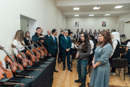Leyla Əliyeva Mingəçevirdə şəhid ailəsini ziyarət edib, bir sıra sosial müəssisələrlə tanış olub