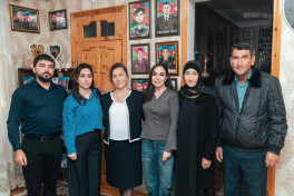 Leyla Əliyeva Mingəçevirdə şəhid ailəsini ziyarət edib, bir sıra sosial müəssisələrlə tanış olub