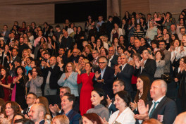 Plasido Dominqo Heydər Əliyev Mərkəzində çıxış edib