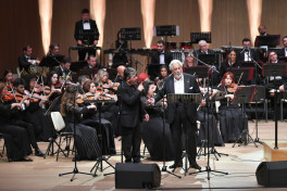Plasido Dominqo Heydər Əliyev Mərkəzində çıxış edib