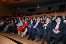 Plasido Dominqo Heydər Əliyev Mərkəzində çıxış edib