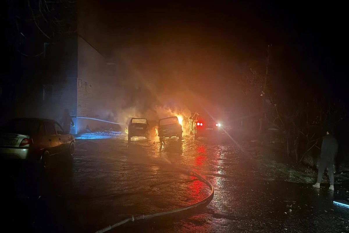 Rusiya Xarkova zərbələr endirib: 3 ölü, 10 yaralı