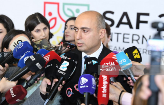Elm və təhsil naziri Emin Əmrullayev