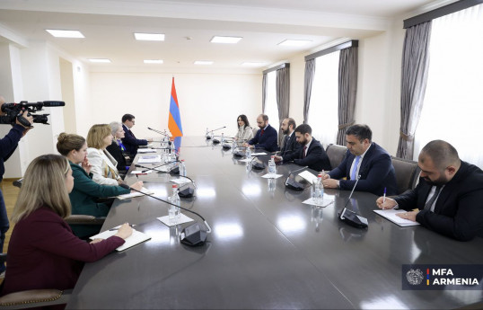 Ararat Mirzoyan ABŞ dövlət katibinin müavini ilə "Tramp marşrutu"nu müzakirə edib