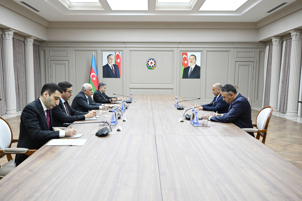 Baş nazir Əli Əsədov Beynəlxalq Su İdman Növləri Federasiyasının prezidenti ilə görüşüb