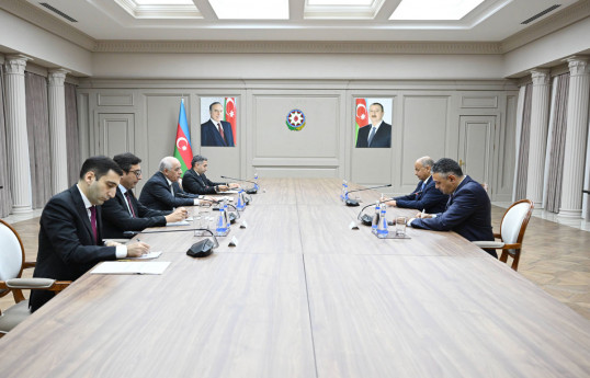Baş nazir Əli Əsədov Beynəlxalq Su İdman Növləri Federasiyasının prezidenti ilə görüşüb