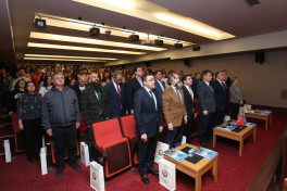 "Taşları Toplama Zamanı" kitabının Türkiyədə təqdimatı baş tutub - FOTO 