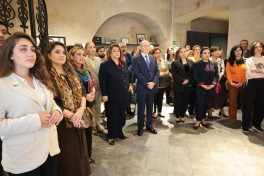 Bakıda tanınmış özbək miniatür ustası Cahangir Aşurovun sərgisi açılıb