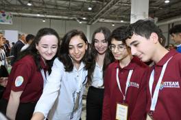 Leyla Əliyeva Beynəlxalq STEAM Azərbaycan Festivalını ziyarət edib