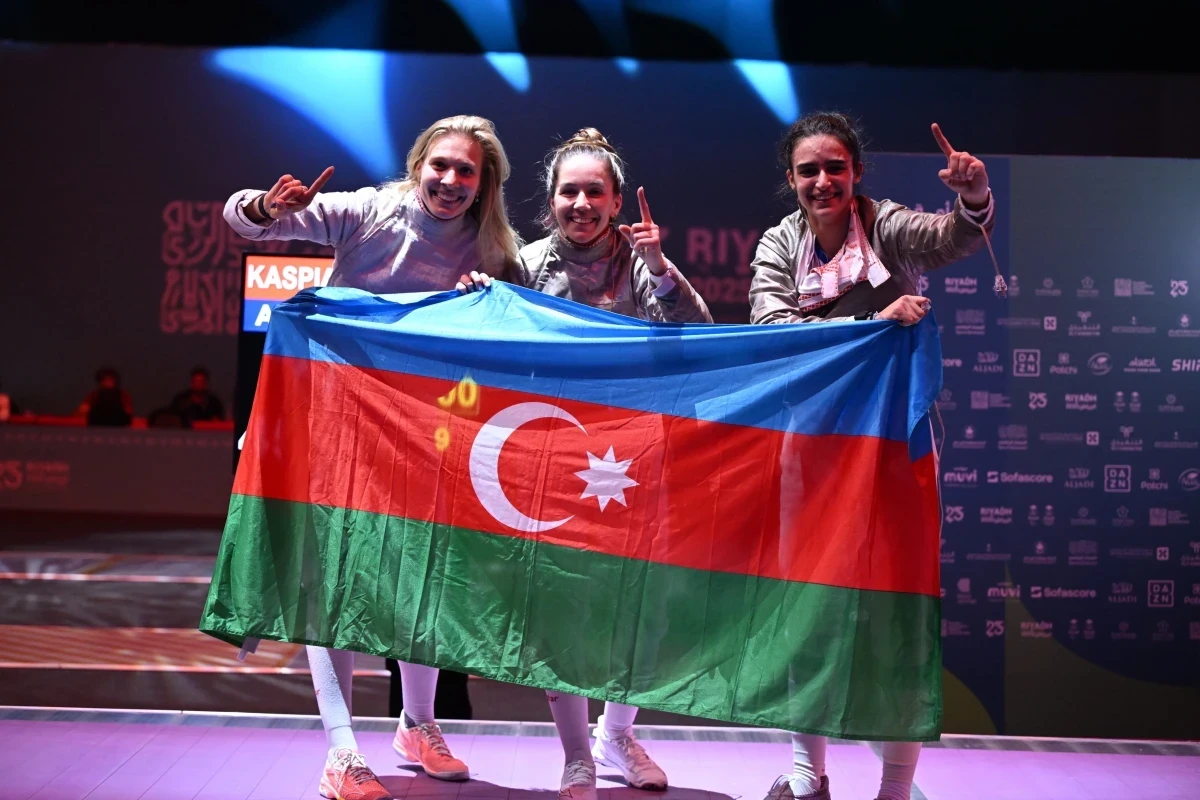 İslamiada: Azərbaycanın qadın yığması qılıncoynatma yarışlarının sablya növündə çempion olub