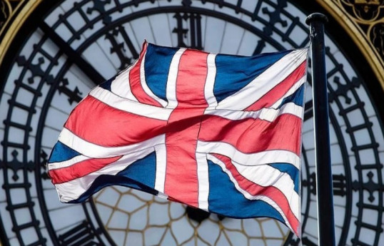 Britaniya hakimiyyəti leqal miqrantlar üçün qaydaları sərtləşdirmək niyyətindədir