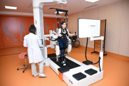 Yeni Klinikada Yeni Robotik Reabilitasiya və Sümük İliyi Transplantasiyası mərkəzlərinin açılış mərasimi olub - FOTO 
