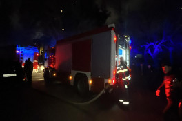 Bakıda yaşayış binasında baş verən yanğın söndürülüb - FOTO  - VİDEO  - YENİLƏNİB-3 