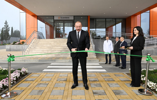 Prezident İlham Əliyev dərman preparatları istehsalı müəssisəsinin açılışında iştirak edib