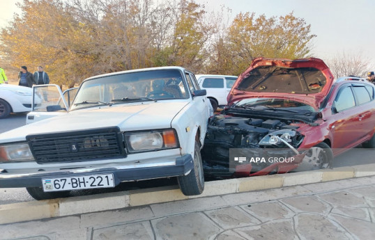 Babək rayonunda qəza olub, ana və övladları xəsarət alıb