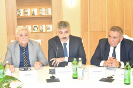 Rəşad Məcid haqqında kitabın və elektron məlumat bazasının təqdimatı olub