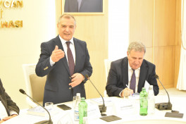 Rəşad Məcid haqqında kitabın və elektron məlumat bazasının təqdimatı olub