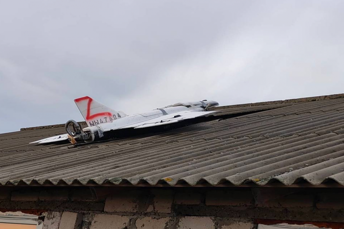 Moldovada yaşayış evinin damına dron düşüb