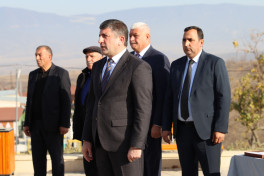 Köç karvanları Xocalının Xanyurdu və Təzəbinə kəndlərinə çatıb, açarlar təqdim olunub - FOTO  - YENİLƏNİB 