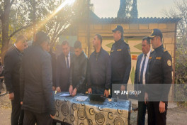 Goranboyda mənzillərin döşəməsinin çökməsi nəticəsində yararsız hala düşən bina söküləcək - FOTO 