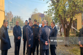 Goranboyda mənzillərin döşəməsinin çökməsi nəticəsində yararsız hala düşən bina söküləcək - FOTO 