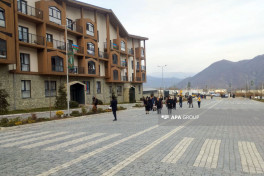Növbəti köç karvanı Kəlbəcər şəhərinə çatıb, açarlar təqdim olunub - FOTO  - VİDEO  - YENİLƏNİB-1 