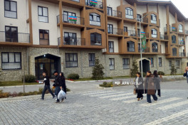 Növbəti köç karvanı Kəlbəcər şəhərinə çatıb, açarlar təqdim olunub - FOTO  - VİDEO  - YENİLƏNİB-1 