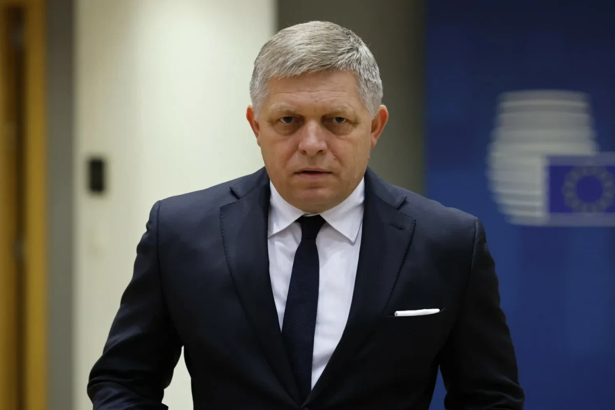 Slovakiyanın Baş naziri Robert Fitso
