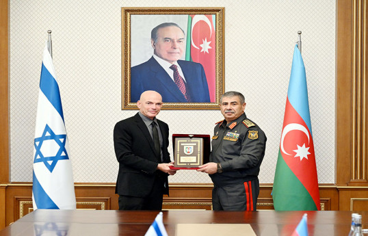 briqada generalı Daniel Qold, Azərbaycan Respublikasının müdafiə naziri general-polkovnik Zakir Həsənov