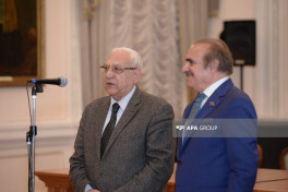 “Azərbaycan musiqi alətlərinin tacı tar” kitabı təqdim edilib - FOTO 