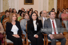 “Azərbaycan musiqi alətlərinin tacı tar” kitabı təqdim edilib - FOTO 
