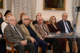 “Azərbaycan musiqi alətlərinin tacı tar” kitabı təqdim edilib - FOTO 