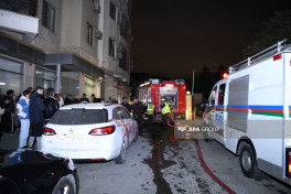 Bakıda çoxmərtəbəli binada yanğın söndürülüb - YENİLƏNİB-2  - VİDEO 