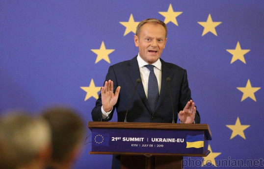 Polşanın Baş naziri Donald Tusk